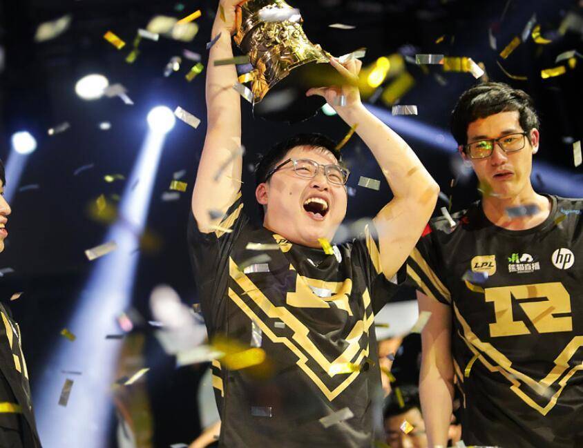 NG体育-费德勒迎来五赛季出色发挥,RNG观众热烈欢呼!赢得满堂喝彩(in14thfebruary)