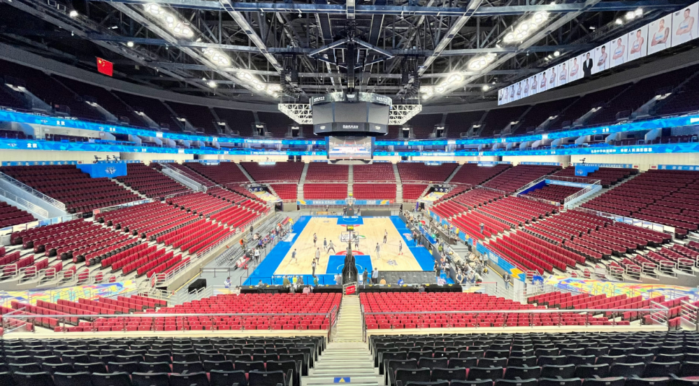 南宫体育-关于今夜北京首钢备战全明星赛;外线爆发细节曝光;态度坚定;更衣室氛围转暖的信息